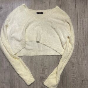 Crop top sweater